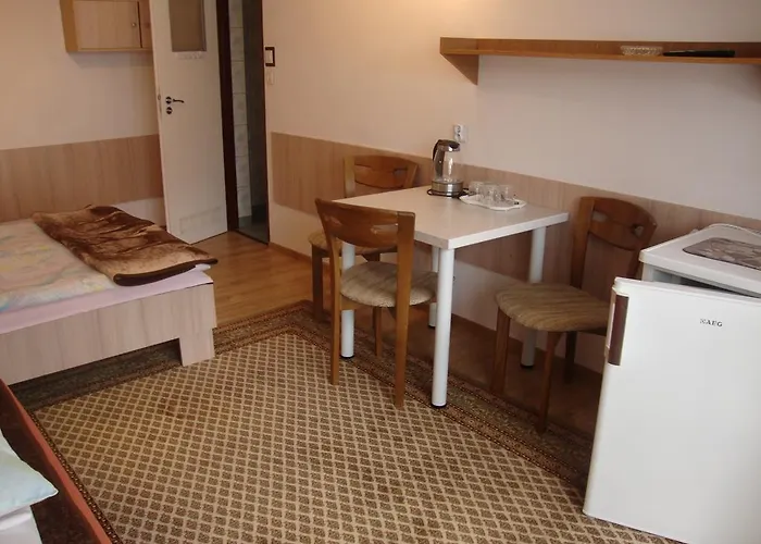 Goscinne Dabrowscy Dźwirzyno